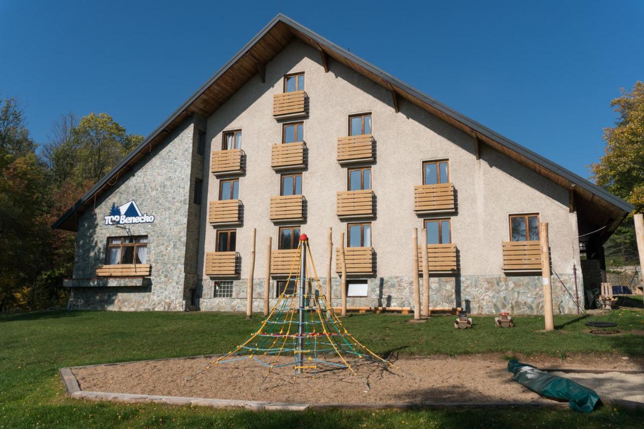Profamily Hotel Top Benecko Eksteriør bilde